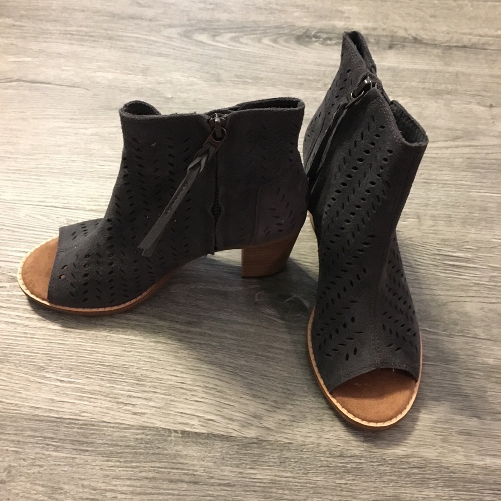 Toms wedges